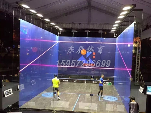 All-glass mobile squash court